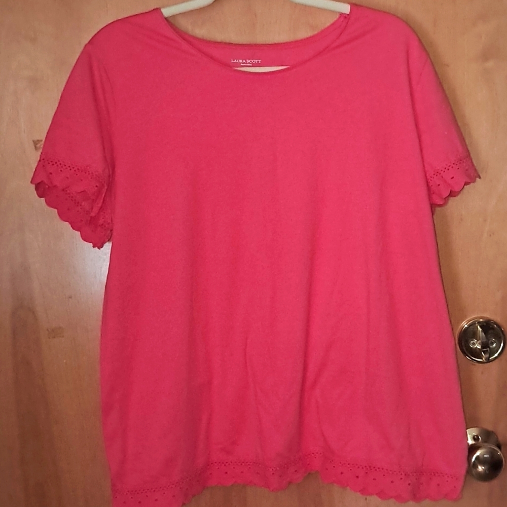 Laura Scott top size xl